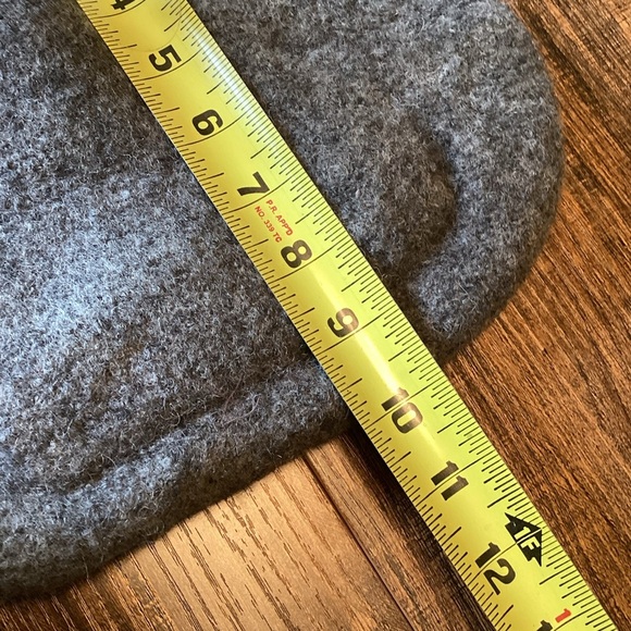 Hand Made Wool Grey Crossbody Bag with Bumblebee Pin - Picture 7 of 9